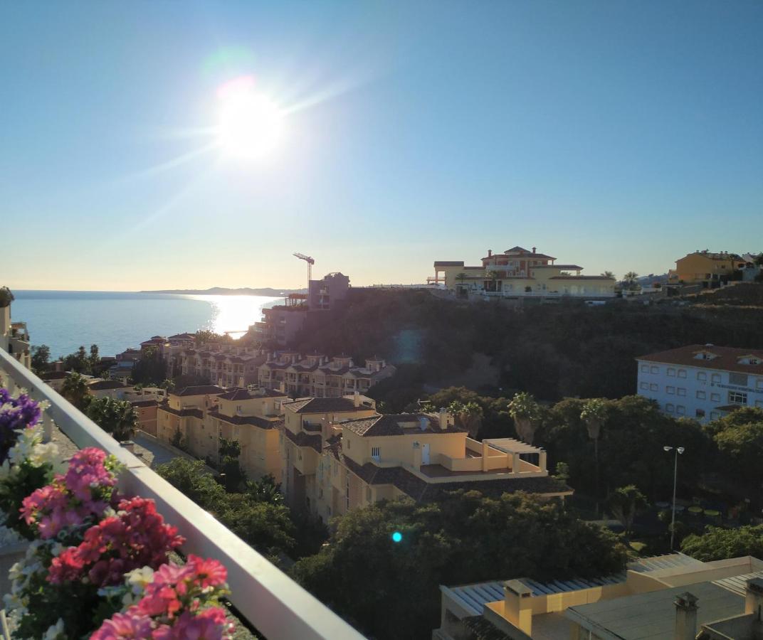 Pena Beach 3 Bedroom Duplex, Bbq, Pool, Sea Views, Benalmadena Bagian luar foto